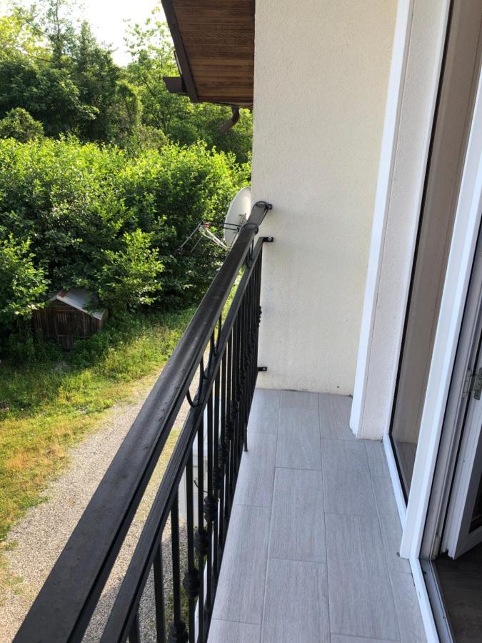 Guest House Гости Pitsunda Exterior foto